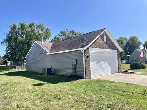 4029 Fairoaks Ct, Franklin, IN 46131