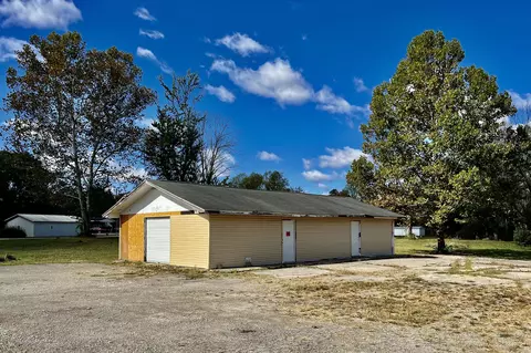 9515 N State Highway 7, Elizabethtown, IN 47232