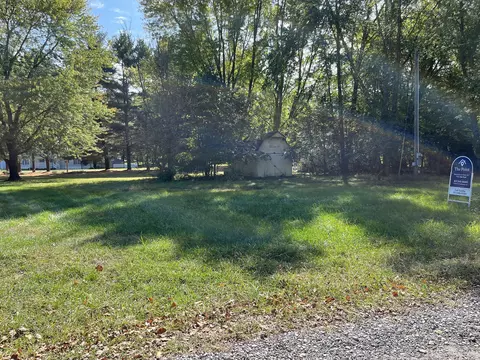 4346 E Blueberry Dr, Monticello, IN 47960