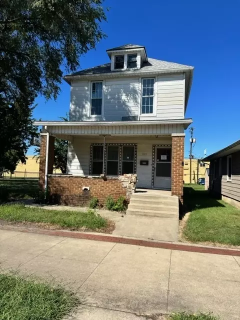 405 S 4th St, Terre Haute, IN 47807