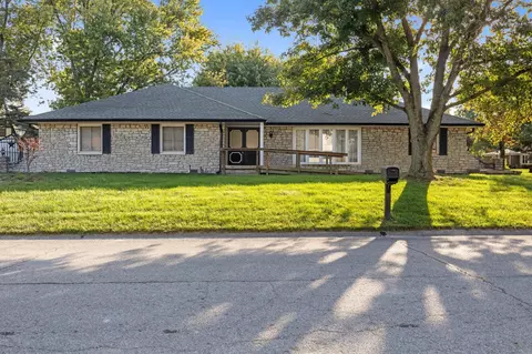 6709 Yellowstone Pkwy, Indianapolis, IN 46217