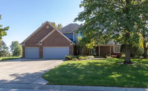 10285 Breezeway Cir, Brownsburg, IN 46112