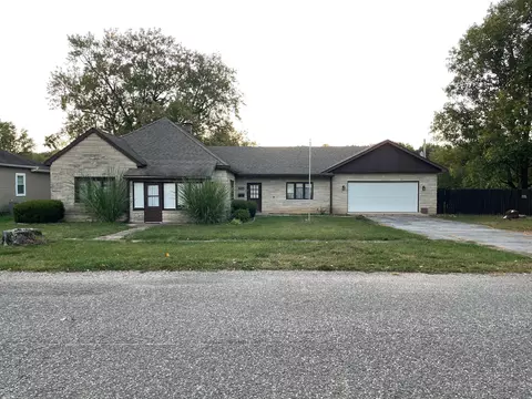 1125 S 8th St, Clinton, IN 47842