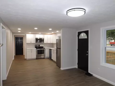 554 Patterson Rd, Columbus, IN 47203 photo 5