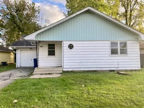 867 W Seventh St, Greenfield, IN 46140
