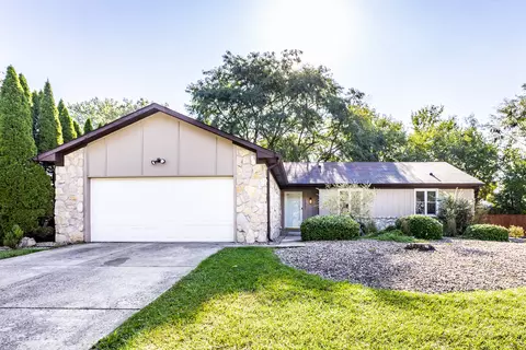 1001 Golf Ln, Indianapolis, IN 46260