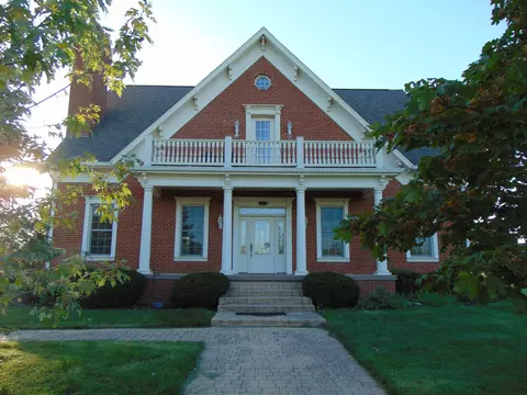 1901 N Sawmill Ln, Muncie, IN 47304