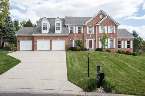 9982 Ford Valley Ln, Zionsville, IN 46077