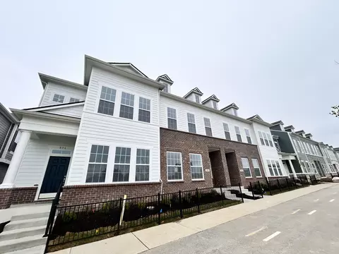 828 Kinzer Ave, Carmel, IN 46032