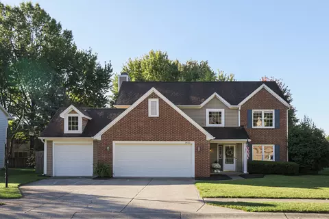 7633 Meadow Ridge Dr, Fishers, IN 46038