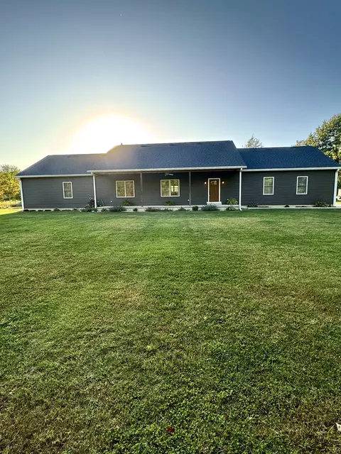 8890 N Watson Pl, West Terre Haute, IN 47885