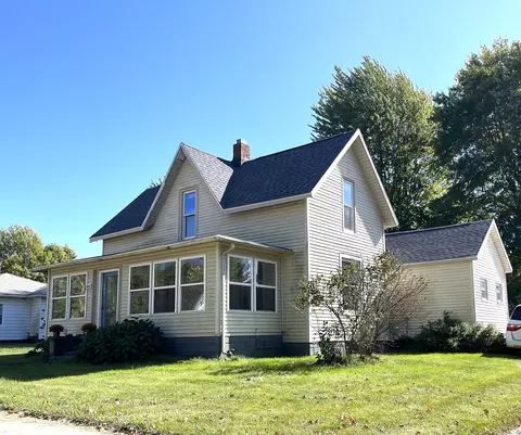 305 E Washington St, Waynetown, IN 47990