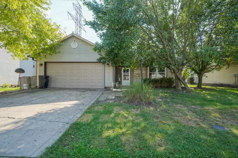 8621 Coralberry Ln, Indianapolis, IN 46239