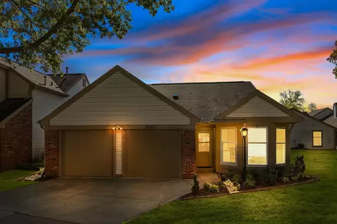 3013 Crimson Ct W, Carmel, IN 46033