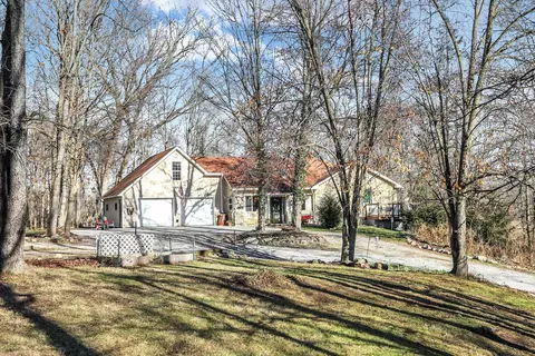 9120 E 256th St, Arcadia, IN 46030