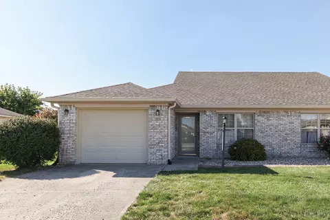 1326 Swan Dr, Franklin, IN 46131