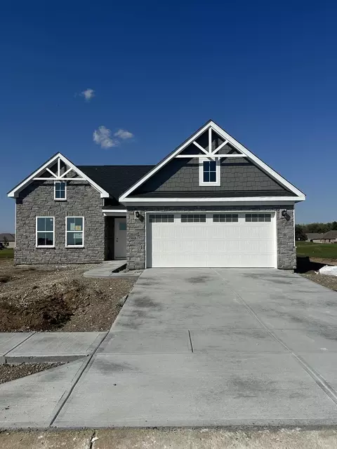 1122 Senate Dr, Edinburgh, IN 46124
