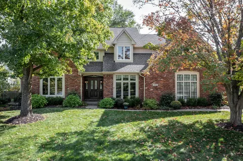 1840 Continental Dr, Zionsville, IN 46077