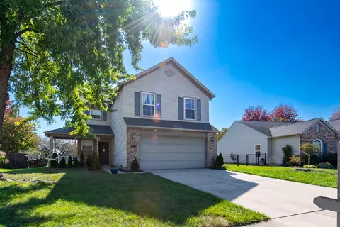 10653 Summerwood Ln, Fishers, IN 46038