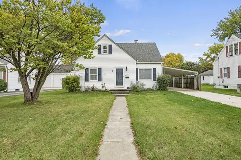 1220 Roosevelt Dr, Noblesville, IN 46060