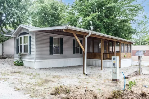 5143 Van Bibber Lk, Greencastle, IN 46135