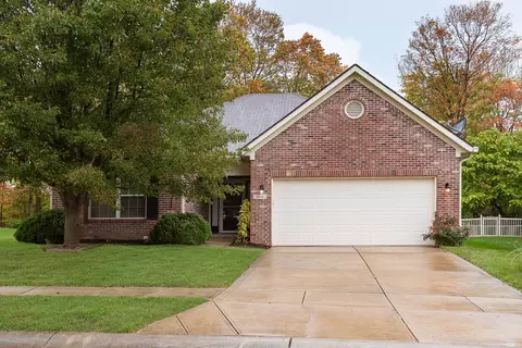 9532 Woodsong Ln, Indianapolis, IN 46229