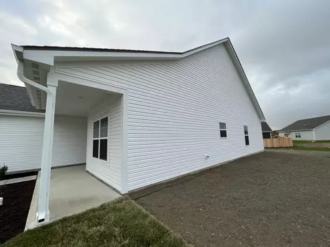 260 Evening Bay, Pendleton, IN 46064 photo 3