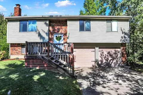 1268 Greenbriar Dr, Greenwood, IN 46142