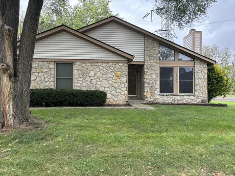 7818 Eagle Valley Pass, Indianapolis, IN 46214