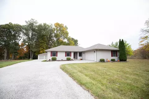 5195 N Camelot Way, North Vernon, IN 47265