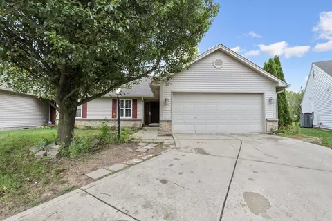 7135 Long Shore Cir, Indianapolis, IN 46217