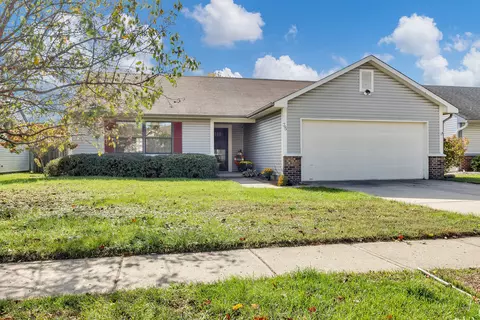 35 Lake Dr S, Brownsburg, IN 46112