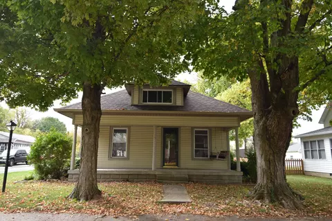 15 E North St, New Palestine, IN 46163