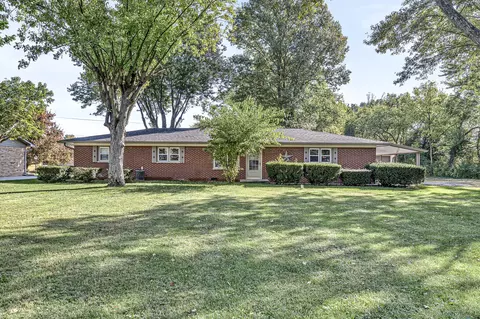 4205 Five Points Rd, Indianapolis, IN 46239
