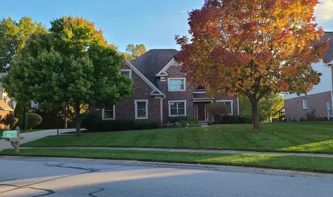 10264 Water Crest Dr, Fishers, IN 46038