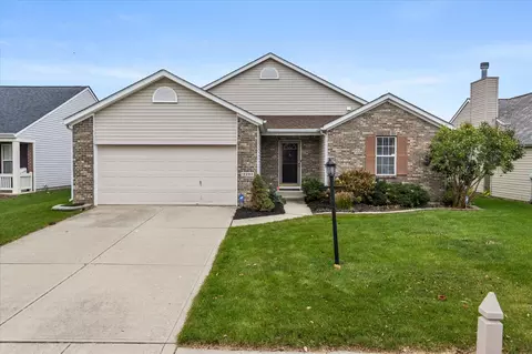 12283 Chiseled Stone Dr, Fishers, IN 46037