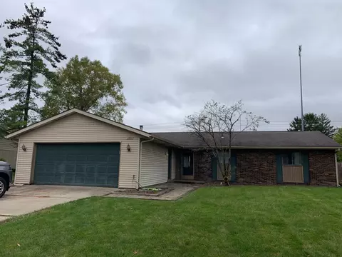 3801 N Vienna Woods Dr, Muncie, IN 47304