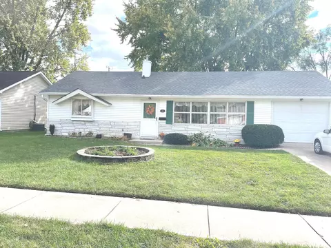 14 Sayre Dr, Greenwood, IN 46143