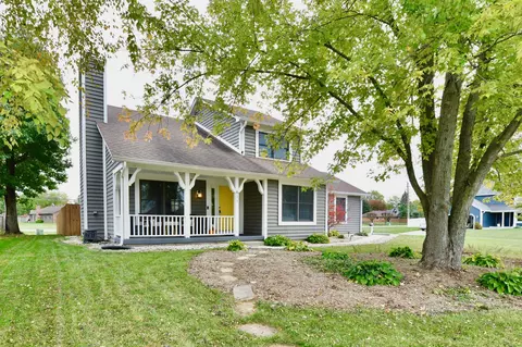 611 Pebble Way, Greenwood, IN 46142
