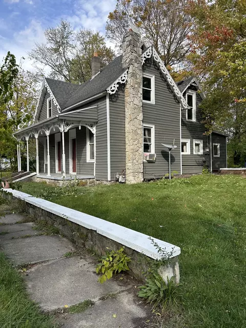 202 N Walnut St, Mount Summit, IN 47361 photo 2
