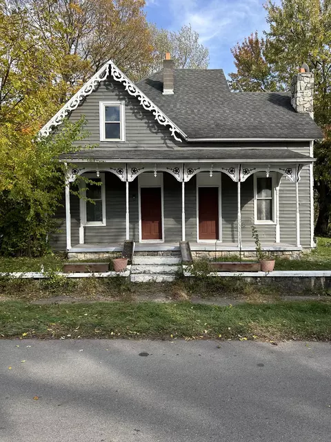 202 N Walnut St, Mount Summit, IN 47361