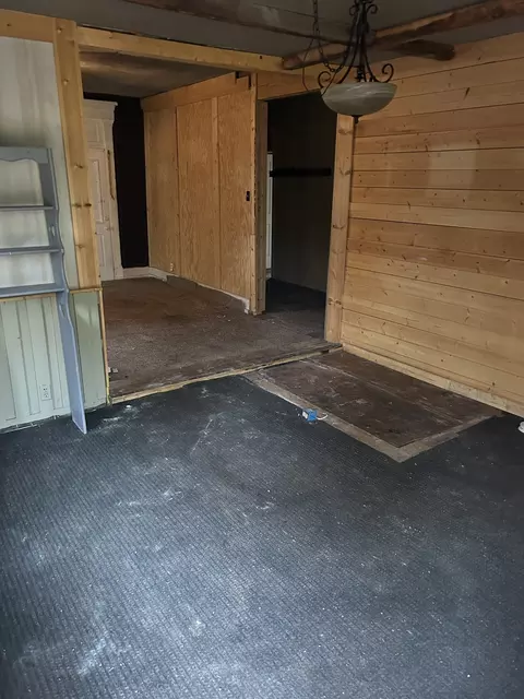 202 N Walnut St, Mount Summit, IN 47361 photo 5