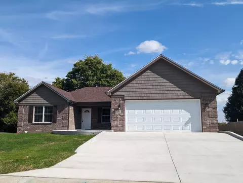306 Fox Ridge Ct, Shelbyville, IN 46176
