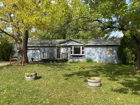 5912 E Carolyn Dr, Muncie, IN 47303