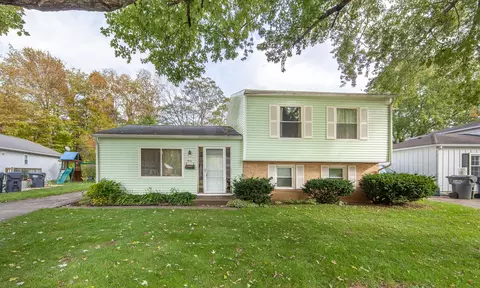 816 Avalon Ln, Chesterfield, IN 46017