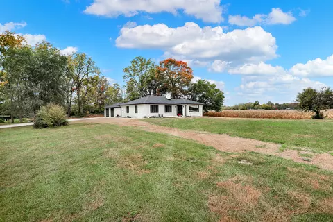 6621 Olive Branch Rd, Greenwood, IN 46143