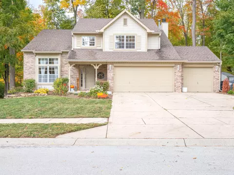1578 Stoneybrook Grove Ln, Greenwood, IN 46142