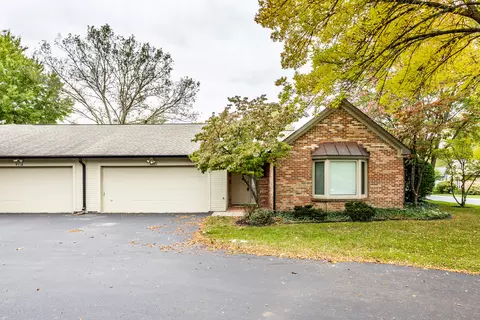 9522 Cadbury Cir, Indianapolis, IN 46260