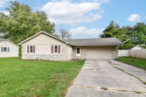 2124 Tartan Rd, Anderson, IN 46012