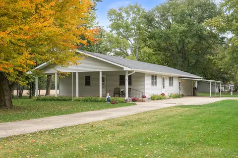 4002 E 37th St, Anderson, IN 46017
